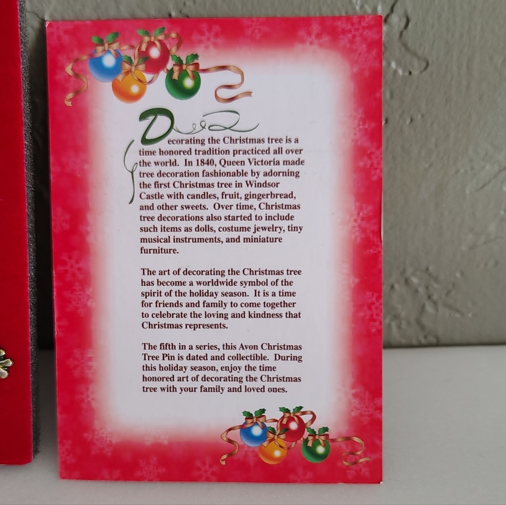 Colorful Christmas Tree Avon Brooch 2008 - Picture 4 of 7
